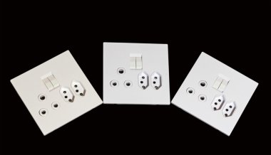 Priz ve anahtarları ark aranjman siyah arka plan üzerine