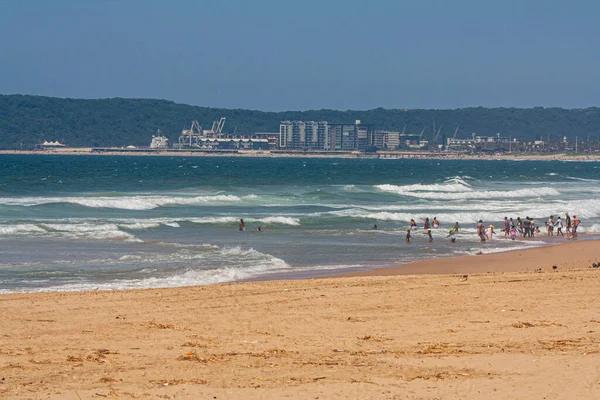Bañistas Disfrutando Las Olas Playa Durban — Foto de Stock