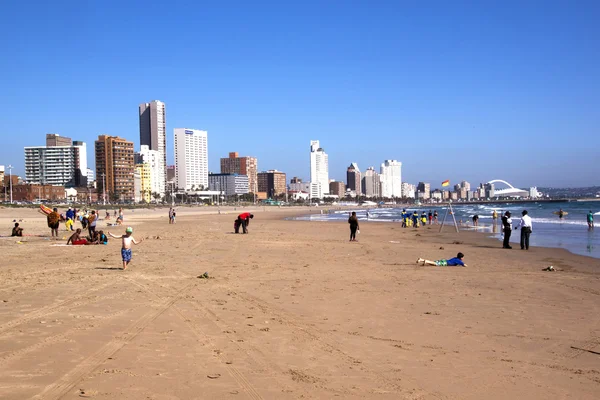 Temprano en la mañana en la playa en Durban, Sudáfrica — Foto de Stock