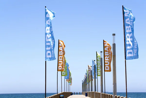 Banery Pomotional na pusty Pier w North Beach — Zdjęcie stockowe