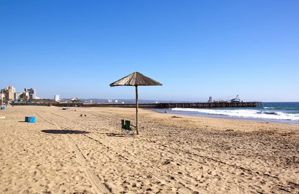 Tidig morgon på stranden i durban, Sydafrika — Stockfoto