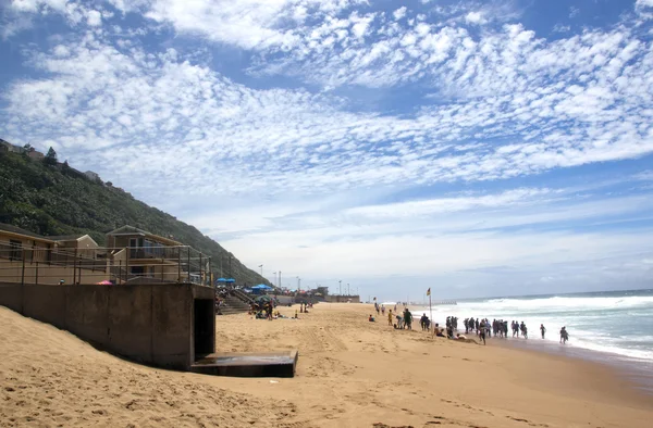 Nadadores e Paddlers em Brighton Beach, Durban África do Sul — Fotografia de Stock