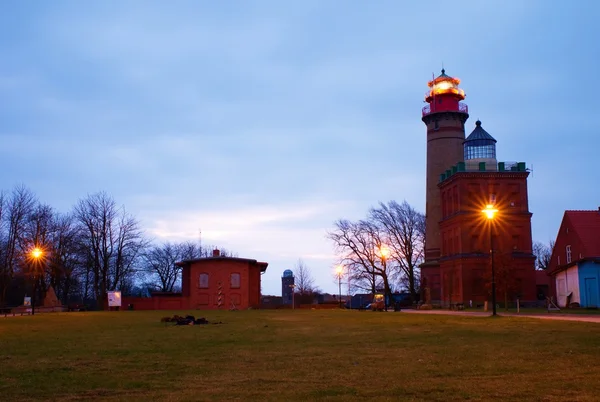 Vecchio faro di Cap Arcona sul Mar Baltico. Notte di pioggia . — Foto Stock