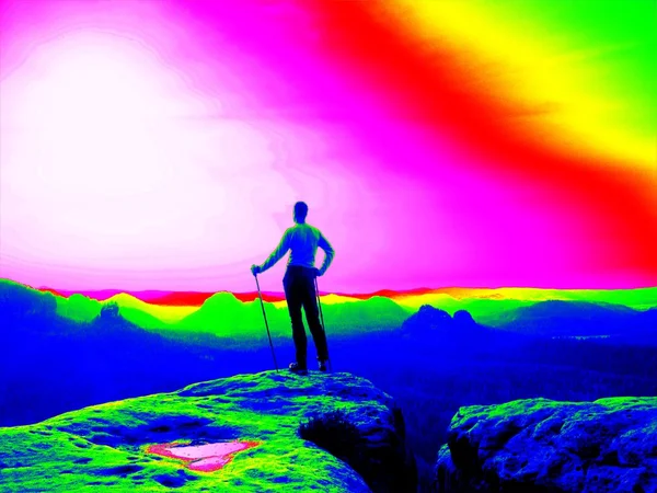 Fantastik Kızılötesi tarama. Turist Polonyalılar ile. Termografi renkleri