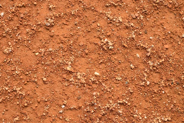 Superfície de tijolos triturados vermelho seco no campo de ténis — Fotografia de Stock