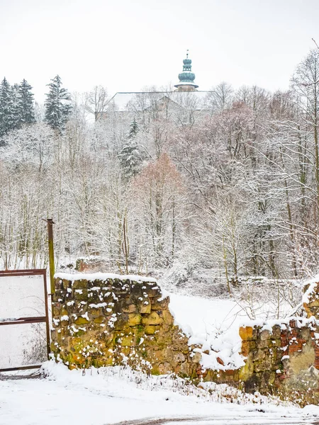 Castle Lemberk Vintern Skog Kulle Populära Slott Lusatian Mountains Tjeckien — Stockfoto