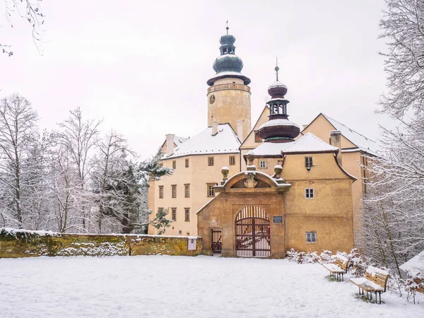 Schloss Lemberk Tschechien Der Nähe Von Liberec Feenschloss Weißen Winterwald — Stockfoto