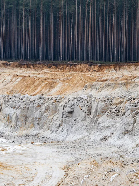 Große Gläserne Sandgrube Waldrand Wartet Darauf Die Grenzen Durchbrechen Und — Stockfoto