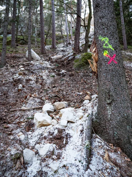 Kollapsade Klippblock Faller Ner Från Sandsten Stenar Och Jordskred Blockerad — Stockfoto