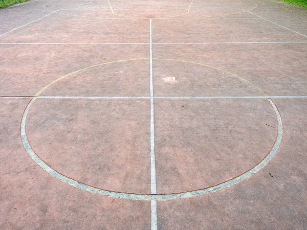 Marcação Num Campo Basquetebol Vermelho Parque Desportivo Cidade — Fotografia de Stock