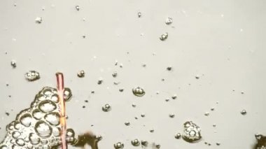 Kabarcık stream berbat koku su akar