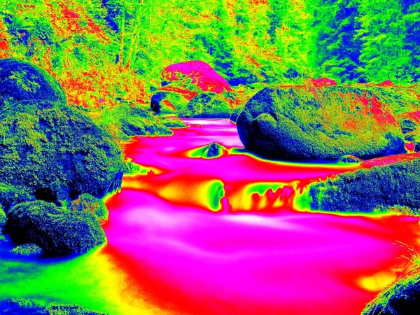 Mountain river in infrared photo. Mountain river in infrared photo. Amazing thermography. Boulders and water level in shadows of trees. — Stock Photo, Image