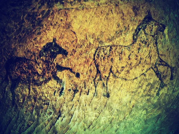Absztrakt gyermekek művészeti barlang. fekete szén-dioxid-festék emberi vadászat homokkő falon, őskori kép másolata. — Stock Fotó