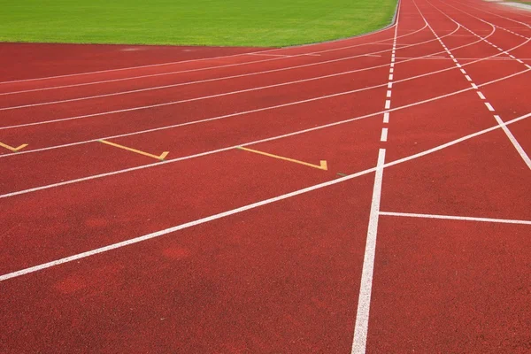 Koşu parkurundakilerden kırmızı: atletizm Stadyumu