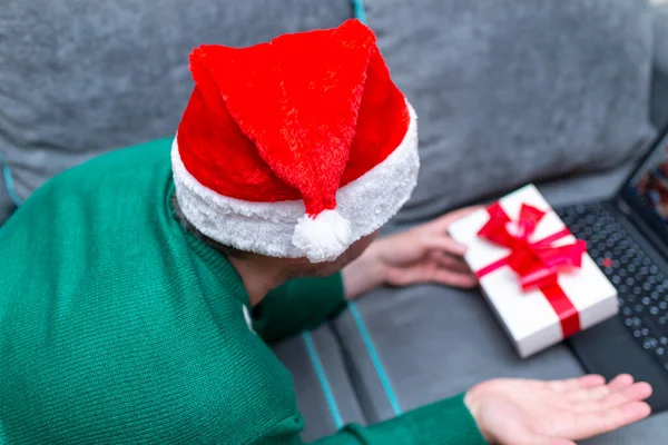 Retour Homme Vue Pratiquement Échanger Des Cadeaux Noël Avoir Appel — Photo