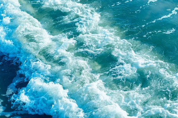 Flächenaufnahme Von Tiefblauer Und Rauer See Mit Viel Meeresspray Blauer — Stockfoto