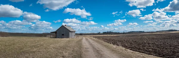 Old Abandoned Small Wooden House Fields Sky Clouds Next Path — Stock Photo, Image