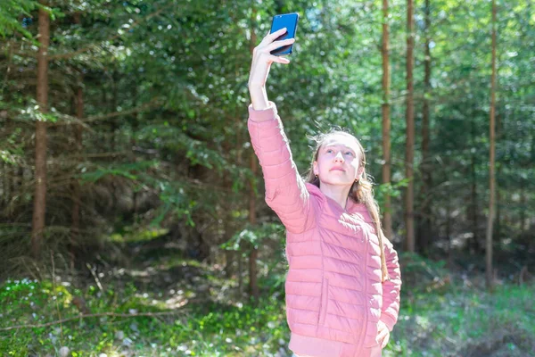 Jeune Adolescente Voyageuse Prenant Selfie Sur Téléphone Portable Dans Une — Photo