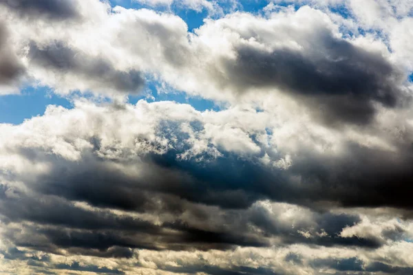 Weiße Flauschige Wolken Blauen Himmelhintergrund Blauer Bewölkter Weißer Himmel Schönen — Stockfoto