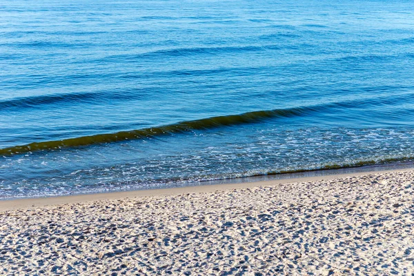 Ареалний Знімок Глибокого Синього Грубого Моря Великою Кількістю Морського Спрею — стокове фото