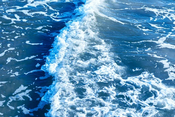 Flächenaufnahme Von Tiefblauer Und Rauer See Mit Viel Meeresspray Blauer — Stockfoto