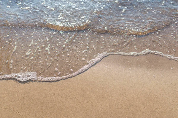 Onda Suave Mar Praia Arenosa Foco Suave Imagem Turva Espaço — Fotografia de Stock