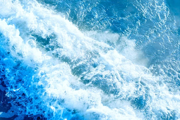 Flächenaufnahme Von Tiefblauer Und Rauer See Mit Viel Meeresspray Blauer — Stockfoto