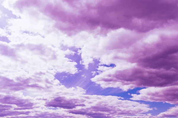 Nuvole Viola Con Bel Cielo Blu Sul Cielo Incredibile Sfondo — Foto Stock