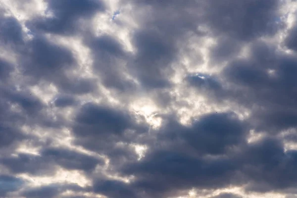 嵐の雲と劇的な空 自然の雲夏の背景 — ストック写真