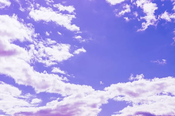 Nuvole Viola Con Bel Cielo Blu Sul Cielo Incredibile Sfondo — Foto Stock