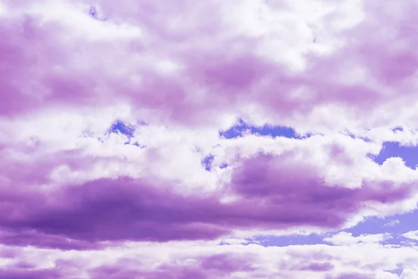 Nuvole Viola Con Bel Cielo Blu Sul Cielo Incredibile Sfondo — Foto Stock