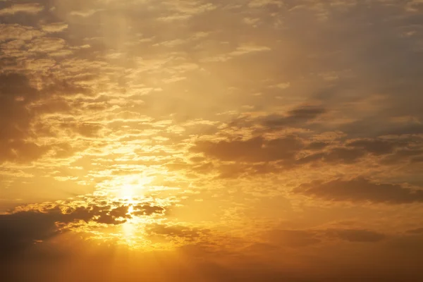 Piękny Zachód Słońca Promieniami — Zdjęcie stockowe