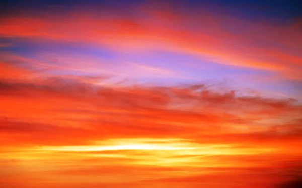 Fiery orange sunset sky. — Stock Photo, Image