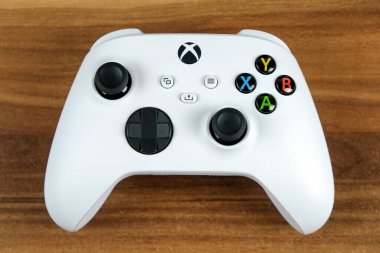 Moskova / Rusya - 2020, Kasım 03: Yeni Xbox Serisi Beyaz Tahta Arkaplan Denetçisi