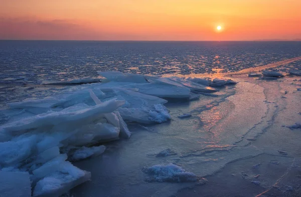 Paisaje Invernal Con Cielo Atardecer Mar Congelado Amanecer — Foto de Stock