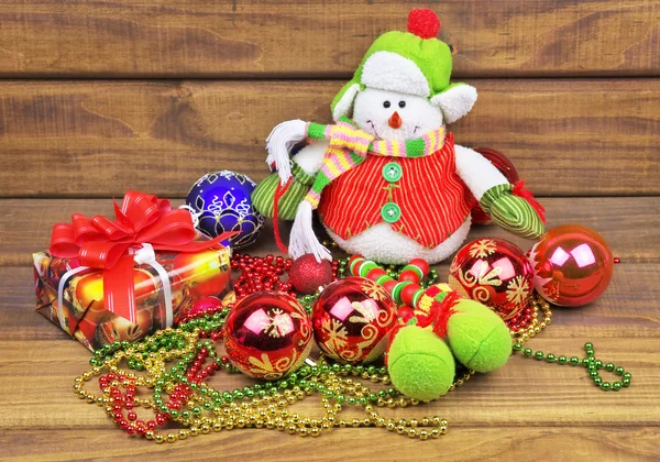 Weihnachten Spielzeugkugeln mit Schneemann — Stockfoto