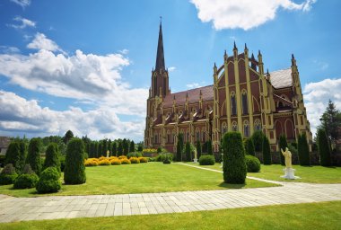 Kutsal Üçlü Katolik Kilisesi, Gervyaty Köyü, Grodno bölgesi, B