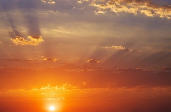 Fiery orange sunset sky. Beautiful sky. Sky Background — Stock Photo, Image