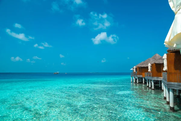 Мальдивские Райские Пейзажи Морской Пейзаж Водными Бунгало Красивое Бирюзовое Море — стоковое фото