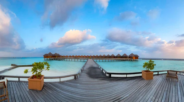 Maldives Paradis Paysage Pittoresque Paysage Marin Avec Bungalows Eau Belle — Photo