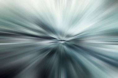 Merkezden hareket eden çok renkli ışınların çizgileriyle soyut mavi ışık arkaplanı, hız kavramı, hareket