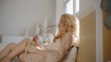 Model poz için fotoğrafçı Studio