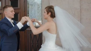 Gelin ve damat ilk düğün dans