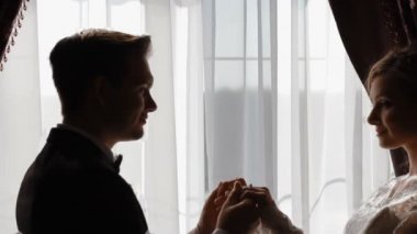 Gelin sher damat Cafe yaz terasında bekleyin