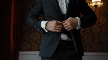 Onun kostüm üçlü damat