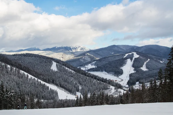 Ośrodka narciarskiego Bukovel, Ukraina. — Zdjęcie stockowe