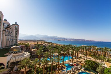 Panoramik Eilat merkezi plaj üzerinde .