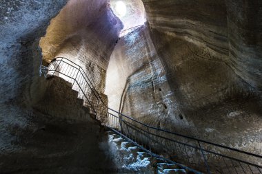 AR bahis guvrin milli park mağara