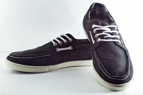 Samčí boty izolované na bílém pozadí . — Stock fotografie