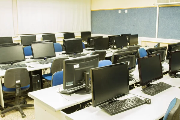 Computadores da sala de aula — Fotografia de Stock